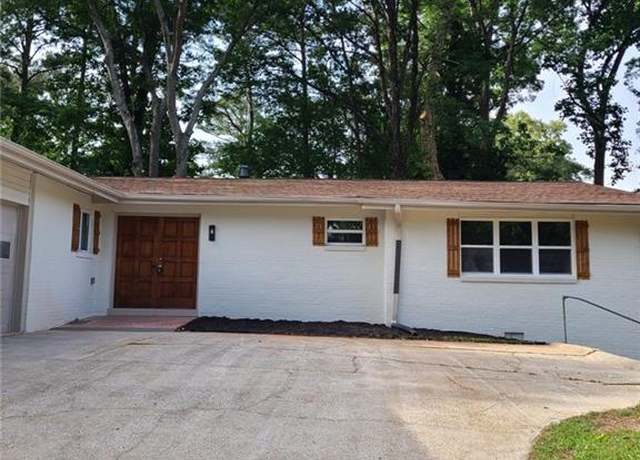Property at 4376 Riverwood Cir, Decatur, GA 30035, 5 beds, 3.5 baths