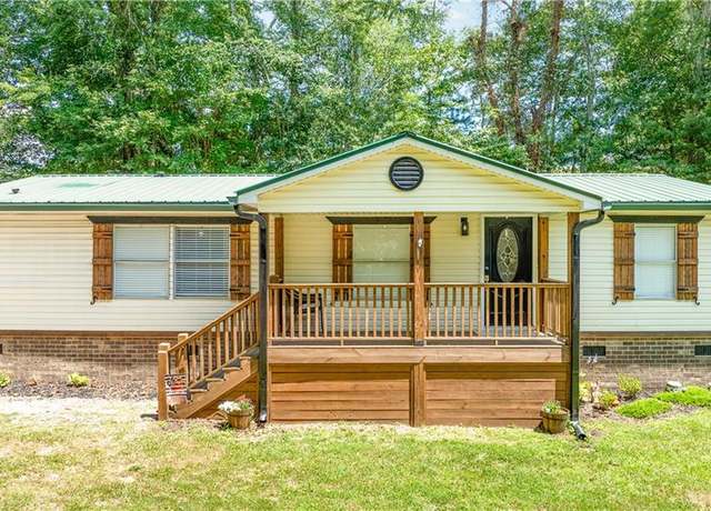 Property at 3428 Cleveland Hwy, Gainesville, GA 30506, 3 beds, 2 baths