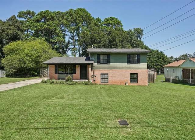 Property at 1378 Breezy Cir, Norcross, GA 30093, 4 beds, 2 baths