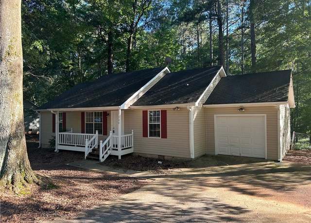 Property at 796 Cohran Store Rd, Douglasville, GA 30134, 3 beds, 2 baths