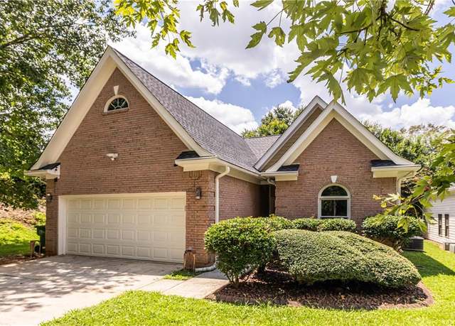 Property at 1061 Walker Ave SE, Atlanta, GA 30316, 3 beds, 2 baths