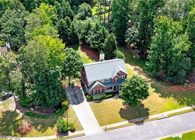Property at 1120 Bagwell Dr NW, Kennesaw, GA 30152, 4 beds, 3.5 baths