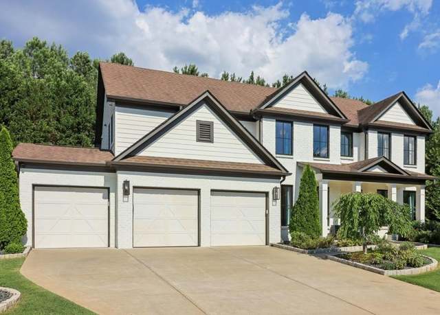 Property at 334 Spotted Ridge Cir, Woodstock, GA 30188, 5 beds, 3 baths