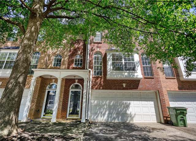 Property at 578 Fraser St SE, Atlanta, GA 30312, 2 beds, 2.5 baths