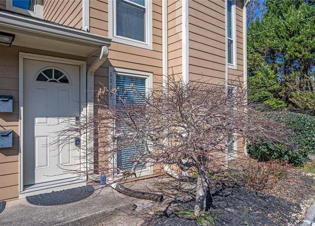 Property at 1115 Riverbend Club Dr SE, Atlanta, GA 30339, 2 beds, 2.5 baths