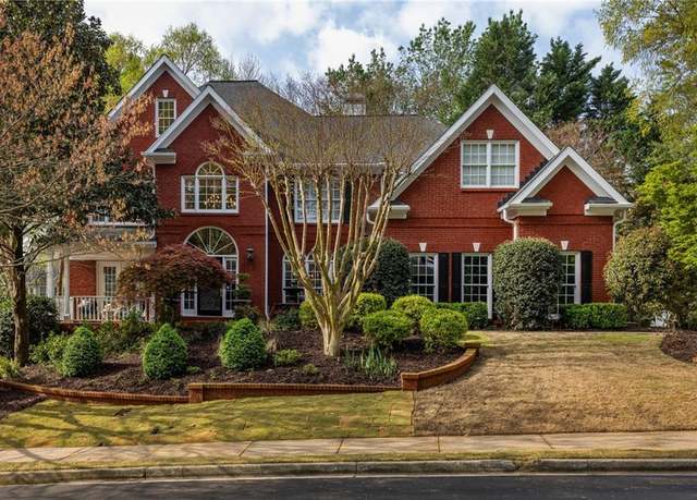 Property at 225 Cotton Field Ct, Alpharetta, GA 30022, 7 beds, 5 baths