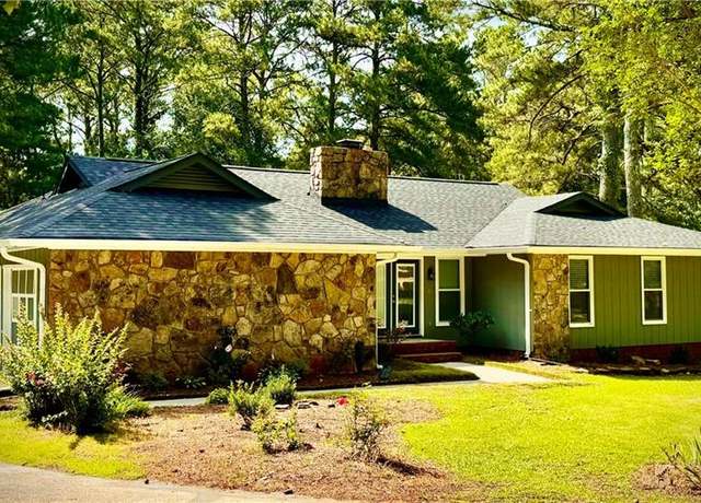 Property at 1516 Chase Ct, Riverdale, GA 30296, 5 beds, 5 baths