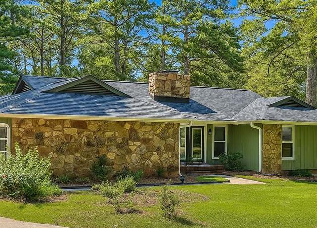 Property at 1516 Chase Ct, Riverdale, GA 30296, 5 beds, 5 baths