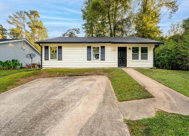 Property at 2947 Pebblebrook Dr, Buford, GA 30518, 3 beds, 1.5 baths