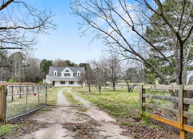 Property at 3121 Cox Cemetery Rd, Social Circle, GA 30025, 3 beds, 2 baths