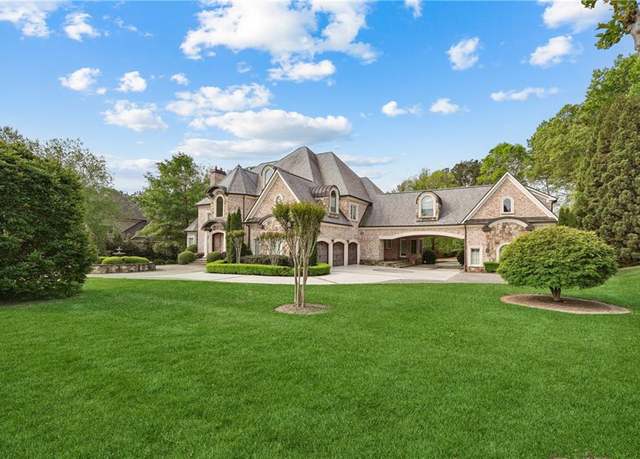Property at 5162 Legends Dr, Braselton, GA 30517, 8 beds, 10.5 baths