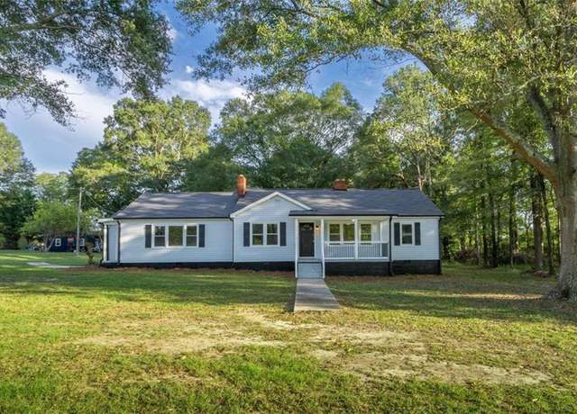 Property at 218 E Vine St, Monroe, GA 30655, 4 beds, 2 baths