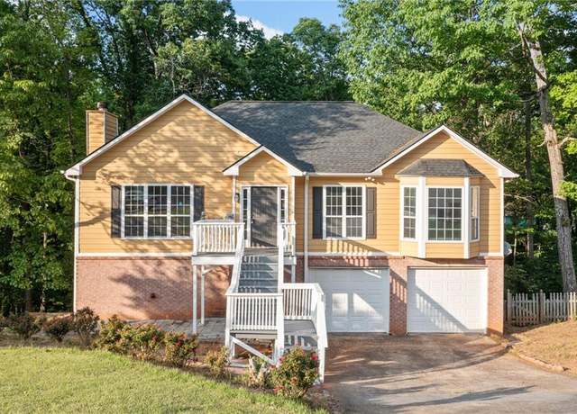 Property at 2114 Lindley Ln NW, Kennesaw, GA 30144, 4 beds, 2.5 baths