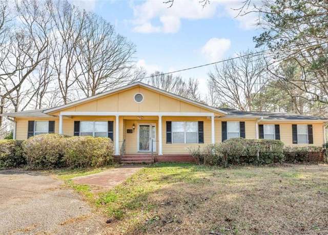 Property at 2981 W Point Rd W, Lagrange, GA 30240, 4 beds, 2 baths