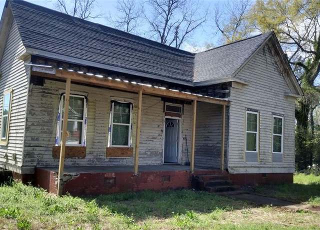 Property at 795 Peachtree St, Macon, GA 31217, 3 beds, 1 bath
