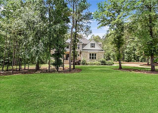 Property at 305 Old Oak Dr, Forsyth, GA 31029, 4 beds, 2.5 baths