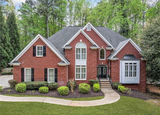 Property at 250 Chason Wood Way, Roswell, GA 30076, 6 beds, 5 baths