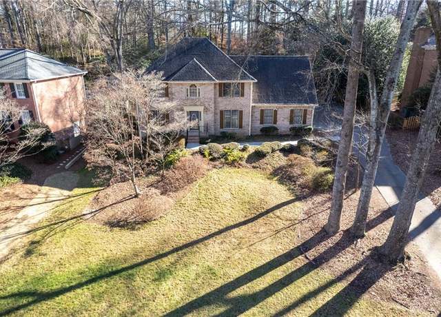 Property at 4116 River Cliff Chase SE, Marietta, GA 30067, 5 beds, 5 baths