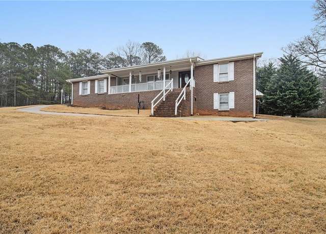 Property at 6069 Shallow Wood Ln, Douglasville, GA 30135, 3 beds, 3 baths