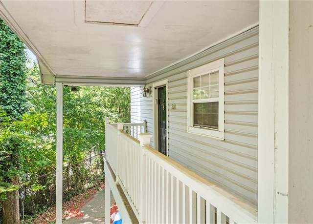 Property at 2110 Augusta Dr SE #204, Marietta, GA 30067, 2 beds, 2 baths