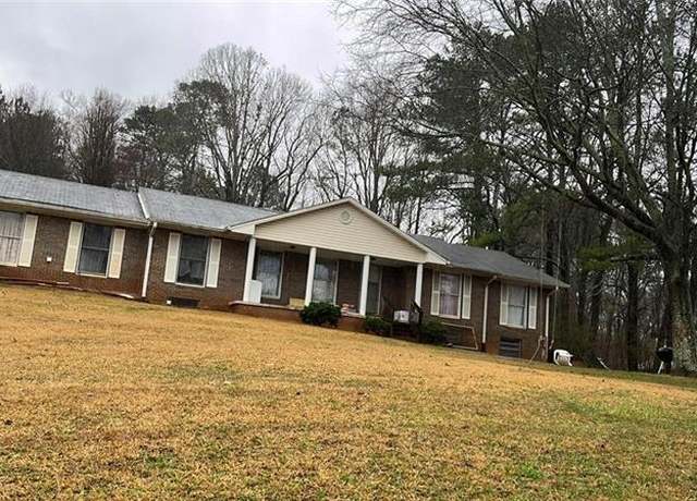 Property at 3648 Castleberry Rd, Cumming, GA 30040, 4 beds, 2 baths