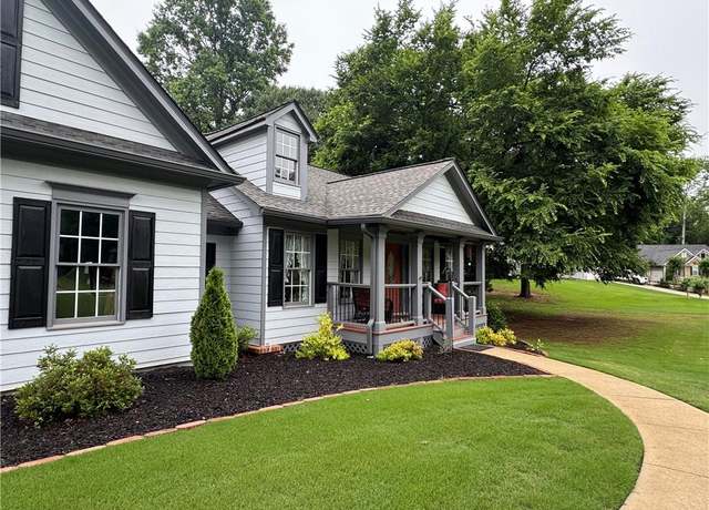 Property at 714 Arden Dr, Winder, GA 30680, 4 beds, 2 baths