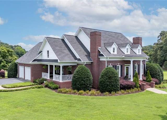 Property at 367 School House Rd NE, Calhoun, GA 30701, 6 beds, 4.5 baths