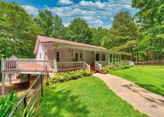 Property at 44 W D Ct, Ellijay, GA 30540, 3 beds, 2 baths