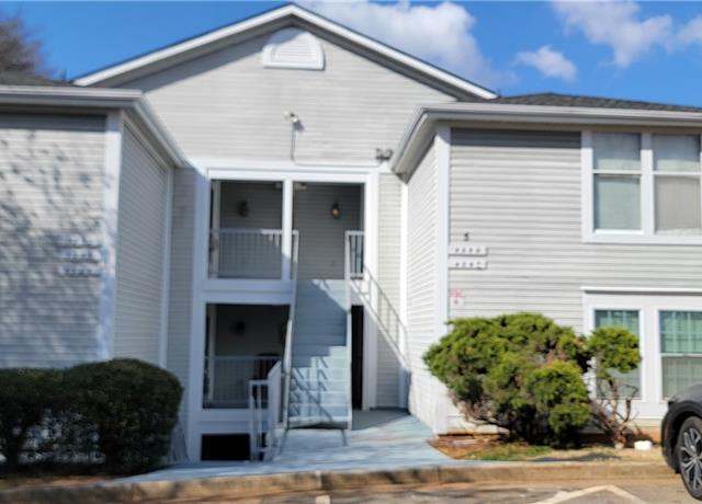Property at 4252 Parkview Ct, Stone Mountain, GA 30083, 2 beds, 2 baths