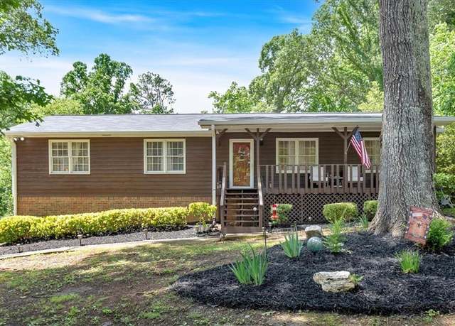Property at 6863 Recreation Ln, Acworth, GA 30102, 3 beds, 2 baths
