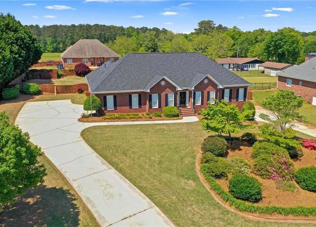 Property at 130 Gillson Dr, Mcdonough, GA 30253, 4 beds, 3.5 baths