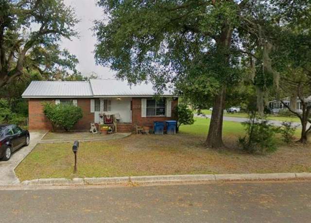 Property at 1809 O St, Brunswick, GA 31520, 3 beds, 1 bath