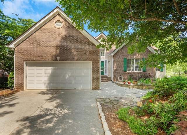 Property at 1740 Ambercrest Pl, Buford, GA 30518, 3 beds, 2 baths