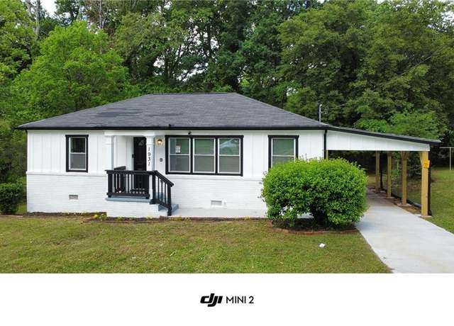 Property at 1931 Selwyn Dr, Decatur, GA 30035, 3 beds, 2 baths
