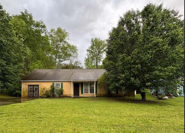 Property at 3040 Garnet Way, Atlanta, GA 30349, 3 beds, 2 baths