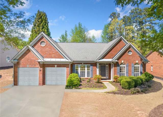 Property at 1330 Badingham Dr, Cumming, GA 30041, 3 beds, 2.5 baths