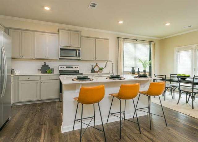 Property at 3080 Yellowhammer Dr, Marietta, GA 30064, 3 beds, 2.5 baths