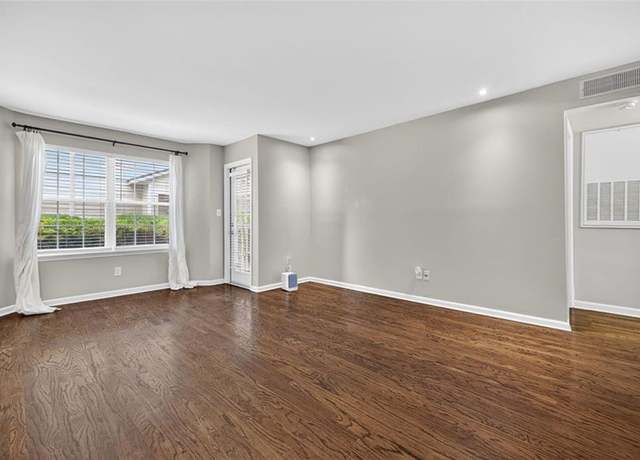 Property at 3063 Chastain Park Ct NE, Atlanta, GA 30342, 1 bed, 1 bath