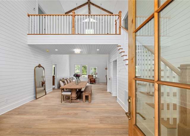 Property at 4226 Quail Creek Dr, Flowery Branch, GA 30542, 5 beds, 3.5 baths