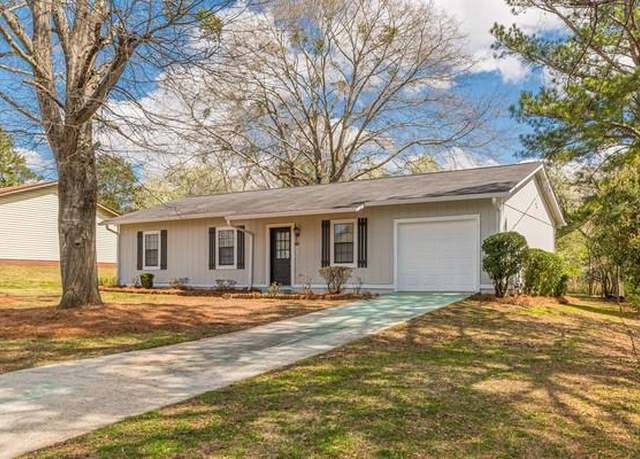 Property at 105 Adrian Dr, Stockbridge, GA 30281, 3 beds, 2 baths