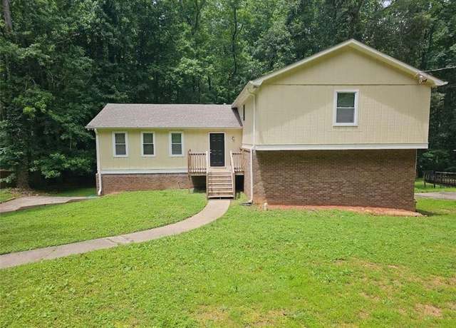 Property at 636 Raven Springs Trl, Stone Mountain, GA 30087, 4 beds, 2.5 baths