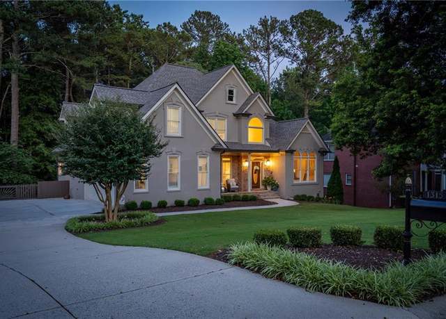 Property at 1315 Woodland Trce, Cumming, GA 30041, 5 beds, 4.5 baths