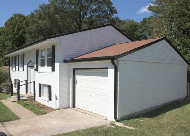 Property at 1417 Pineglen Dr, Riverdale, GA 30296, 5 beds, 2.5 baths