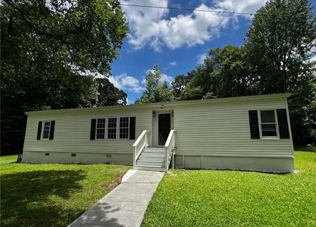Property at 6830 Pawnee Trl SE, Acworth, GA 30102, 3 beds, 2.5 baths