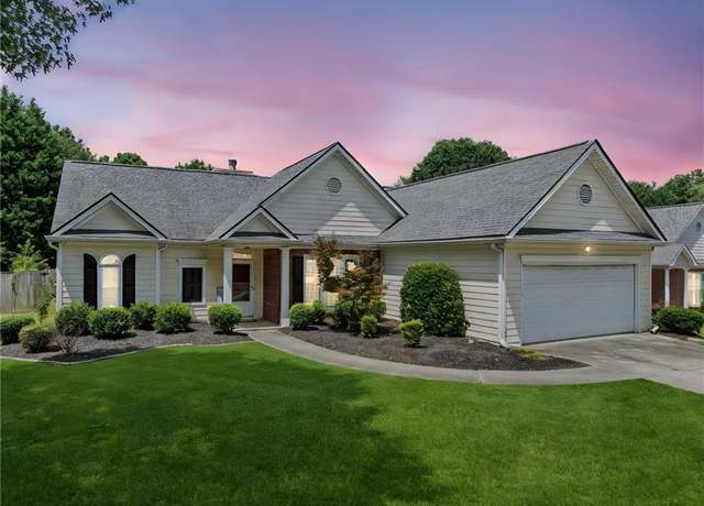 Property at 1595 Hill Crossing Ct, Grayson, GA 30017, 3 beds, 2 baths