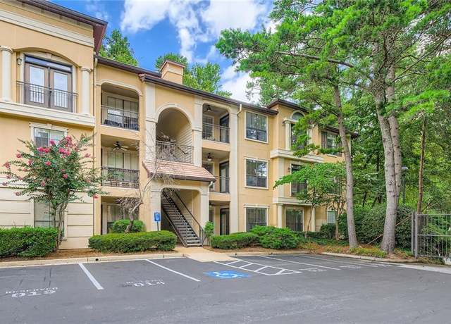 Property at 3777 Peachtree Rd NE #438, Brookhaven, GA 30319, 3 beds, 2 baths