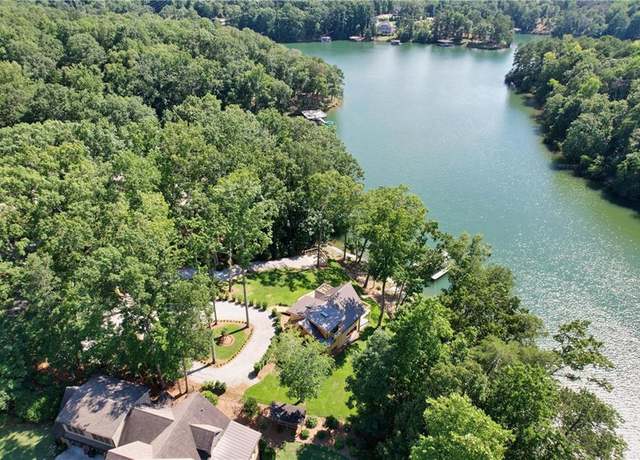 Property at 6011 Blackberry Ln, Buford, GA 30518, 3 beds, 3.5 baths