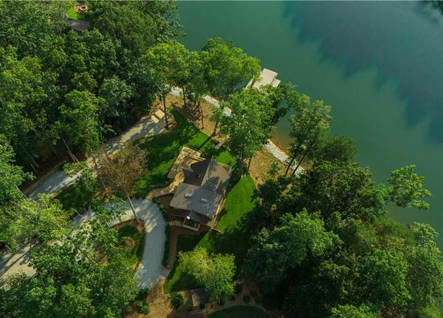 Property at 6011 Blackberry Ln, Buford, GA 30518, 3 beds, 3.5 baths