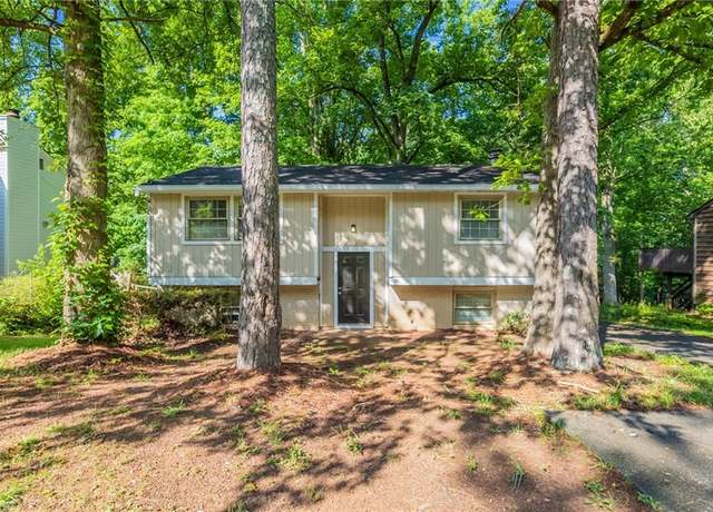 Property at 5372 Martins Crossing Rd, Stone Mountain, GA 30088, 4 beds, 2 baths