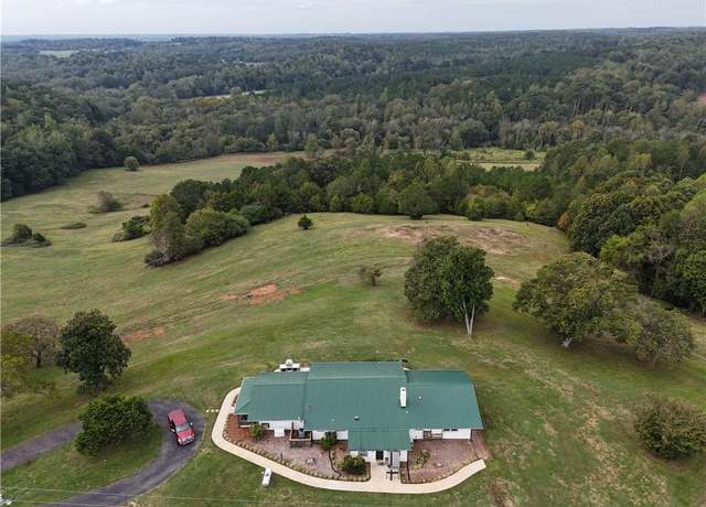 Property at 530 Fincher Dr, Commerce, GA 30529, 4 beds, 3 baths